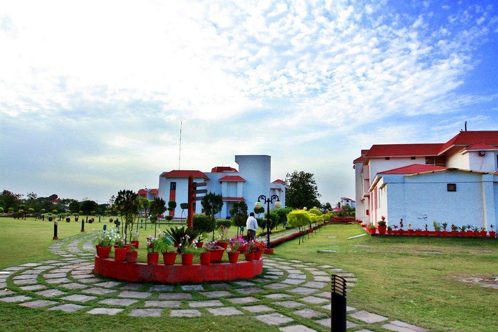 فندق Rishīkeshفي  Naturoville Ayurvedic And Yoga Retreat المظهر الخارجي الصورة