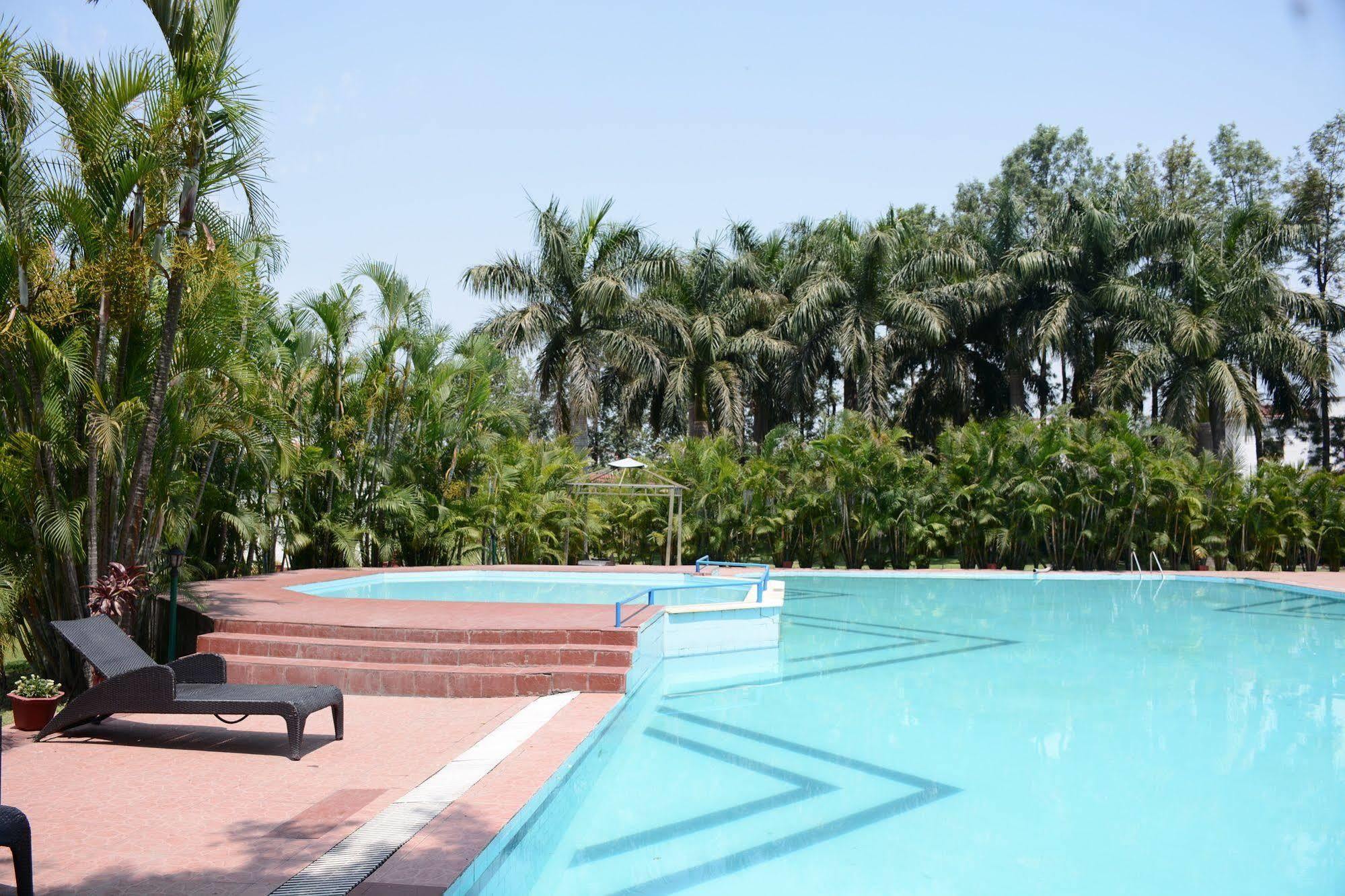 فندق Rishīkeshفي  Naturoville Ayurvedic And Yoga Retreat المظهر الخارجي الصورة