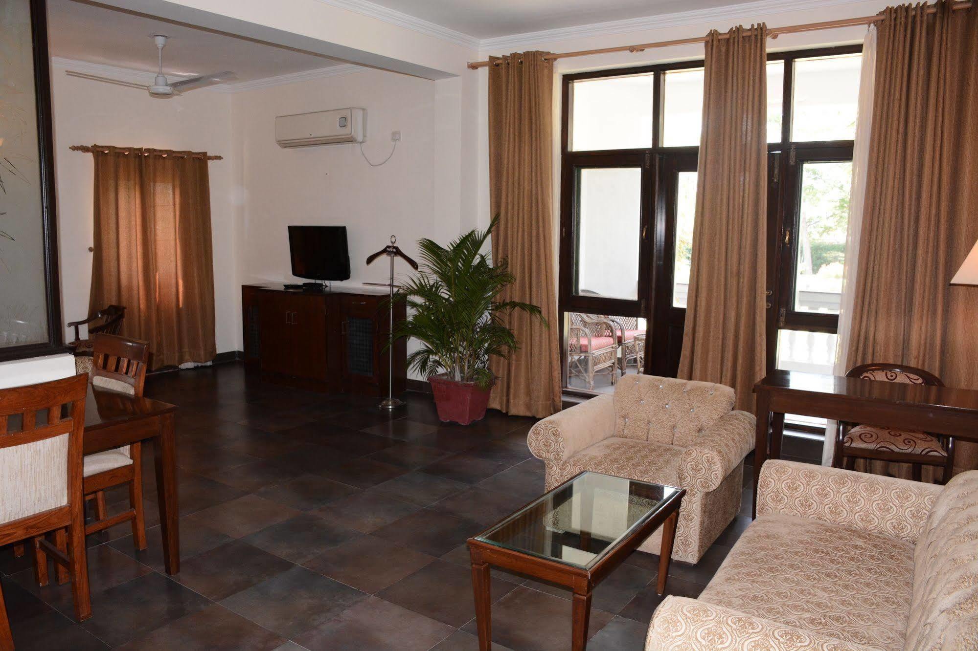 فندق Rishīkeshفي  Naturoville Ayurvedic And Yoga Retreat المظهر الخارجي الصورة