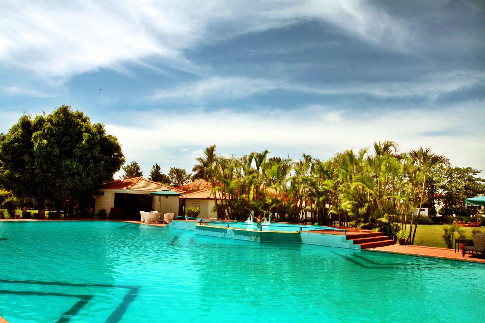 فندق Rishīkeshفي  Naturoville Ayurvedic And Yoga Retreat المظهر الخارجي الصورة