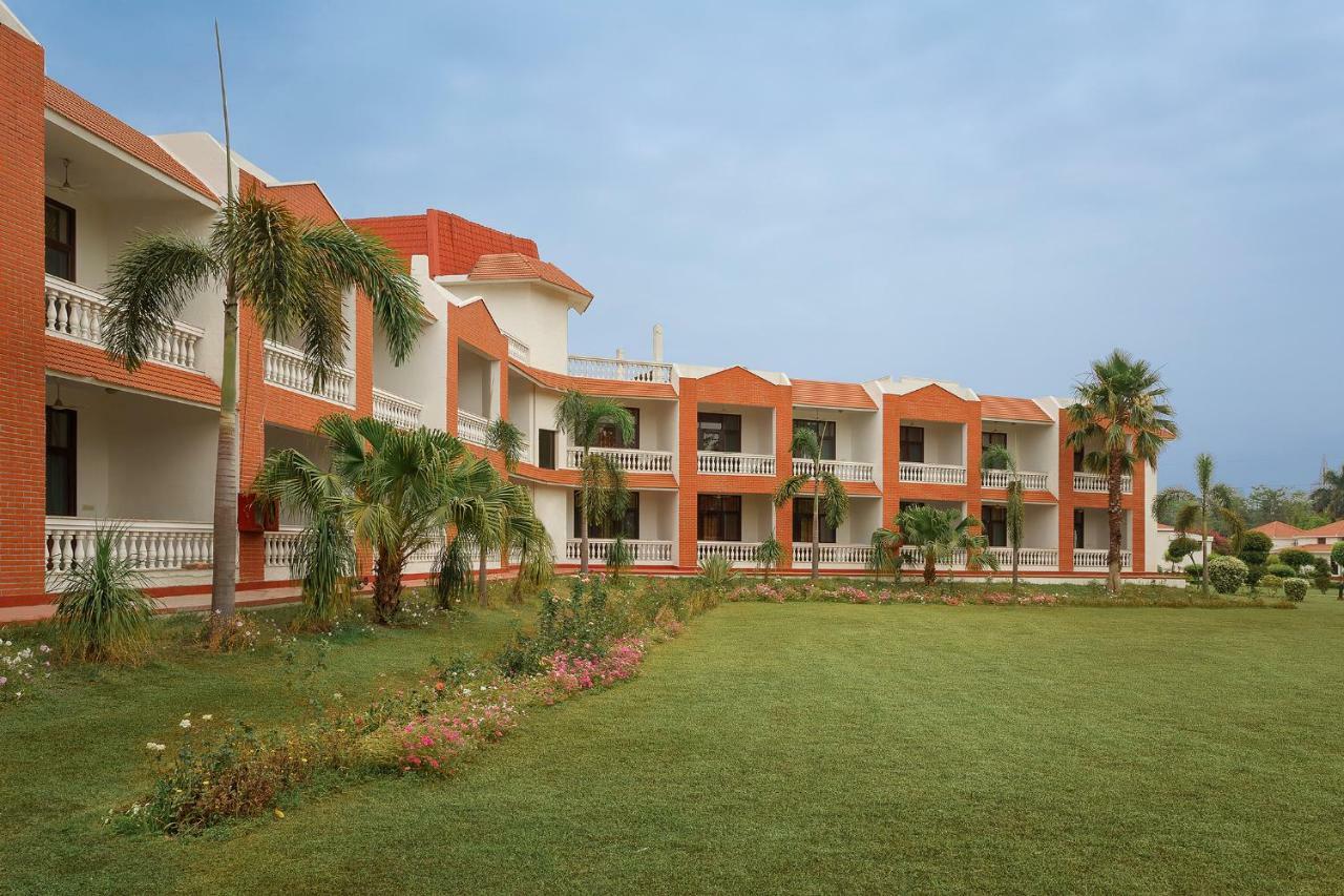 فندق Rishīkeshفي  Naturoville Ayurvedic And Yoga Retreat المظهر الخارجي الصورة