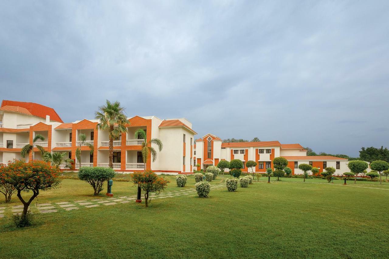 فندق Rishīkeshفي  Naturoville Ayurvedic And Yoga Retreat المظهر الخارجي الصورة